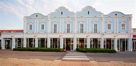 designer stores in parndorf.